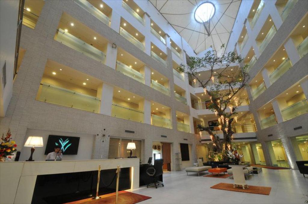 Hotel Avalon Courtyard-img